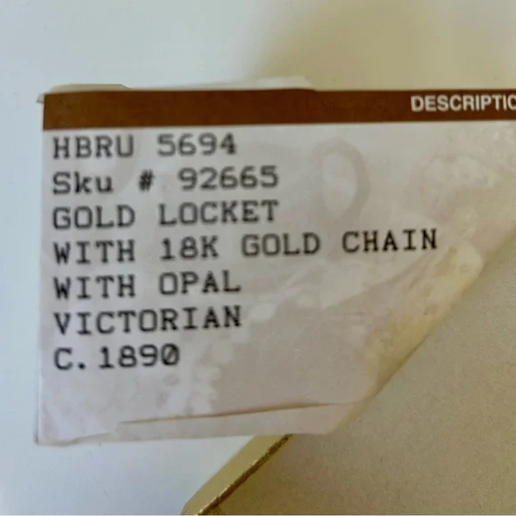 Vintage Antique 1890 Gold Locket with an Opal Necklace - Picture 4 of 7